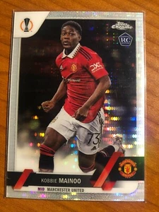 Topps Chrome UEFA UCC 2023 KOBBIE MAINOO 118 PARALLELA RC NEW - Picture 1 of 2