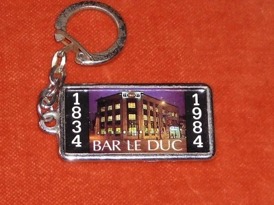 Porte-clés key ring Caisse Epargne BAR le DUC  MEUSE 1834-1984 Photo immeuble - Photo 1/2
