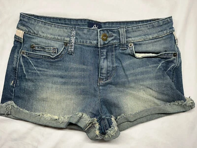 Pantalones Cortos Vaqueros Icon Auténticos para Mujer Rojo Blanco Bolsillos Estrella Talla 25 En muy buena condición Foto 1 de 4