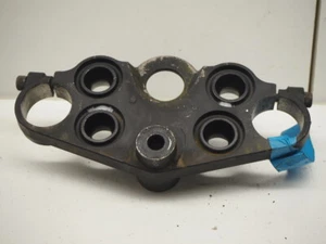 SUZUKI GSX750F GSX750 T-STUK KROONPLAAT STEERING STEM UPPER BRACKET 51311-20C00 - Picture 1 of 3