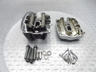 Оригинальная крышка клапана задней головки блока цилиндров 2002 02–09 Yamaha Road Star Warrior XV1700 - Изображение 1 из 4