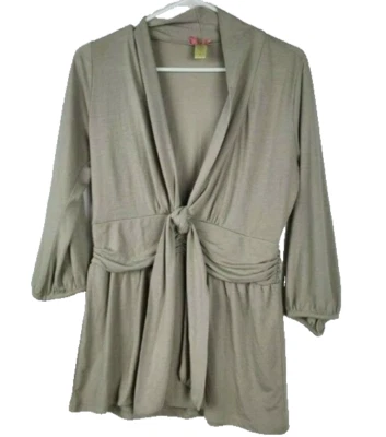 Top Downeast Basics Mujer Medio Beige Profundo Cuello en V Manga 3/4 Minimalista Informal Foto 1 de 4