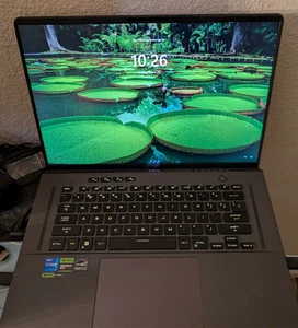 ASUS ROG Zephyrus G16 16" 165Hz computer portatile da gioco Intel 16GB 2TB SSD RTX4070 - Foto 1 di 8