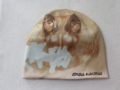 Gorro Reversible Travis Scott Utopia Circus Maximus Tour Exclusivo 2023 Kylie Foto 1 de 4