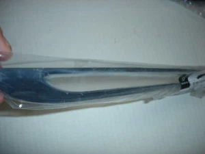 Tira de moldeo inferior derecha para Mercedes Benz A 253888048564 - Imagen 1 de 5