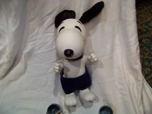 Snoopy 1958 1966 United Feature Syndicate, producción con zapatos y pantalones cortos - Imagen 1 de 4