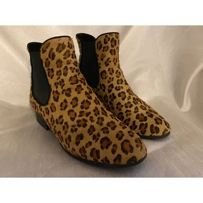 Botines Nicole Miller Artelier pelo de becerro para mujer 7,5 estampado de leopardo Foto 1 de 4