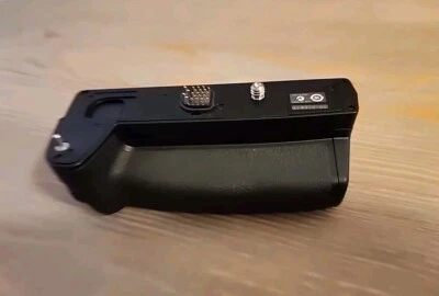 Empuñadura original Olympus HLD-7 para OM-D E-M1. Batería Olympus OMD EM1. Foto 1 de 4