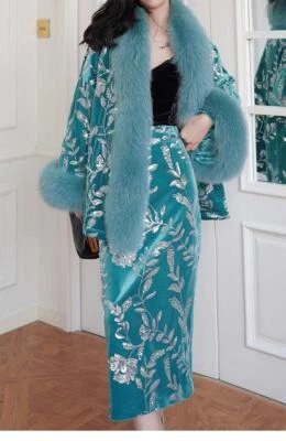  Conjunto de traje cálido chaqueta de plumón de piel de zorro plumón de ganso azul bordado 90 % blanco con cuentas Foto 1 de 4