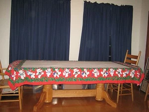 Holiday Christmas Teddy Bear TableCloth 104 x 62 & free 54 x 54 Matching Cloth - Picture 1 of 3