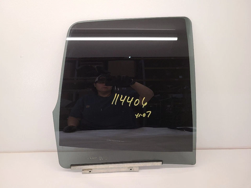 2007 - 2021 TOYOTA TUNDRA Passenger Rear Door Glass Crew Cab 4 Door  Foto 1 de 4