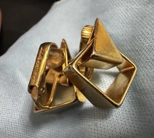 Vintage Avon Gold Tone Geometric Triangle Clip On Earrings - Picture 1 of 12