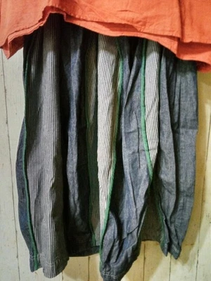 USED THIS INDIGO PARACHUTE DENIM SKIRT FROM R7 PERFECT FOR ALL SEASONS. IT TAK - Image 1 of 4