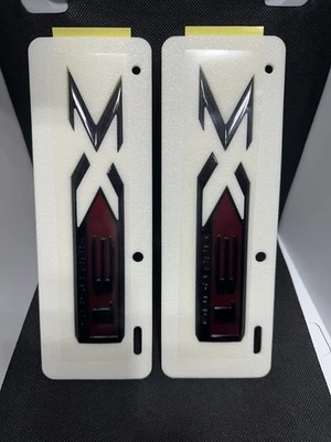 GMC Sierra X31 X 31 2019-2025 2 piezas emblema de cama todoterreno OEM insignia negra Foto 1 de 3