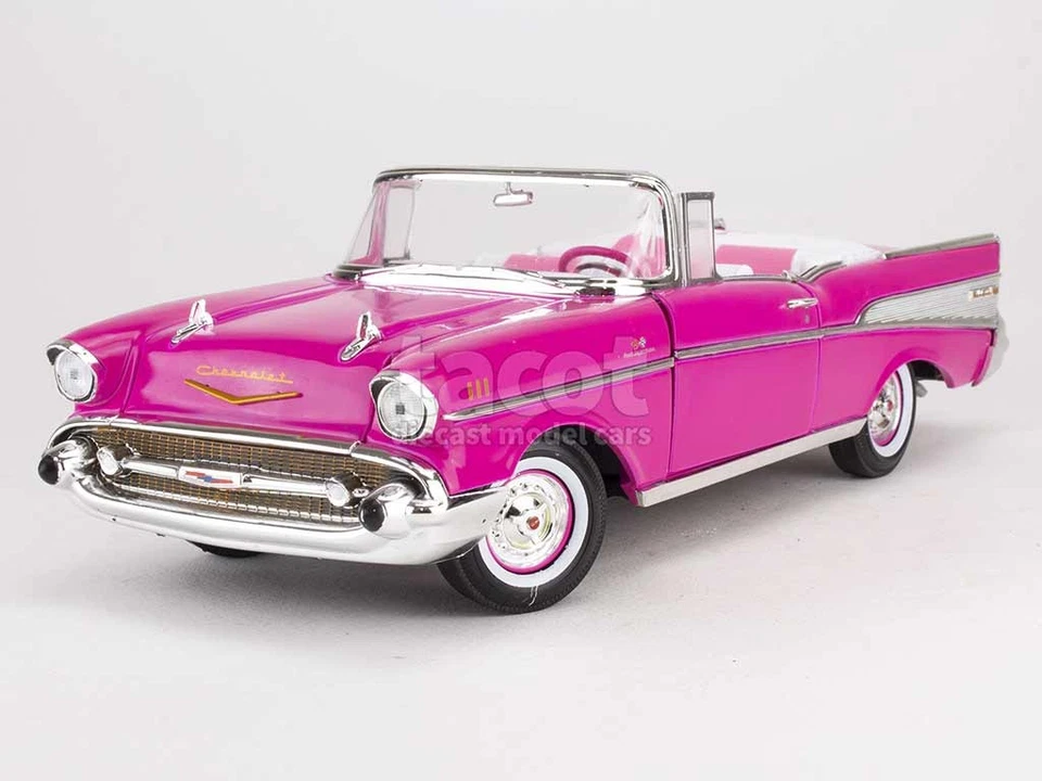 Chevrolet Bel Air Cabriolet Barbie 1957 - Auto World 1/18 - Image 1 of 1