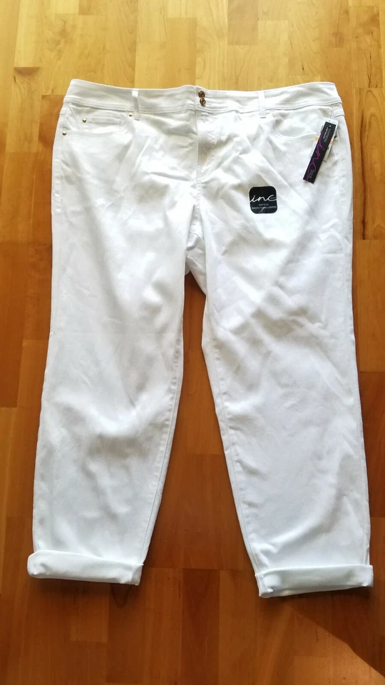 Inc International Concepts White BOYFRIEND Jeans Slim Tech Fit Size 24w