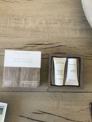 Gel de ducha Issey Miyake L'eau D'issey Pour Homme 1,0 OZ/bálsamo para después del afeitado Foto 1 de 4