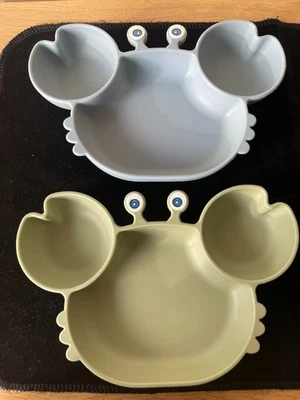 2 Baby Teller*Krabben*Silikon Rutschfest BPA-Frei Spülmaschinenfest Kinderteller - Bild 1 von 3