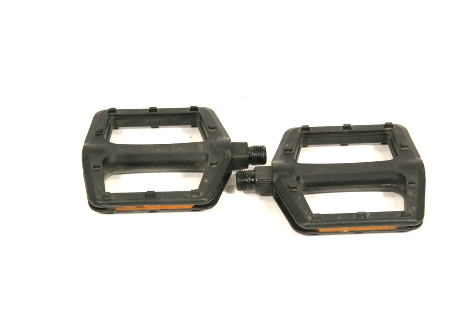 VP 535 Plastic Resin Platform Pedals 9/16 Black PD29 - Image 1 of 1