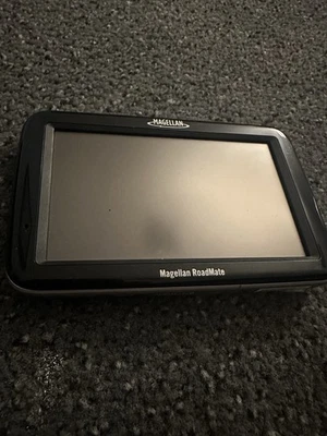 Magellan RoadMate 3065 Black 4.7 Inch Touchscreen LCD Display GPS Navigator - Image 1 of 4
