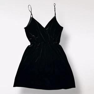Abercrombie & Fitch Black Velvet V-Neck Faux Wrap Mini Dress Size M Classic - Picture 1 of 10