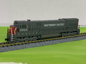 N SCALE KATO SOUTHERN PACIFIC U30C #7913 DCC Locomotive