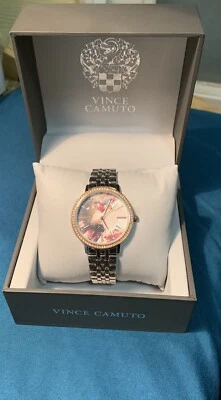 Relógio feminino Vince Camuto pulseira com cristal acentuado prata/ouro rosa novo em folha  - Imagem 1 de 4