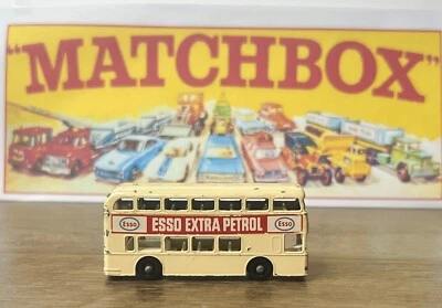 老式 1966 年火柴盒系列 1-75 莱斯尼英格兰 - ESSO 戴姆勒巴士编号 74 — 第 1/4 张图片