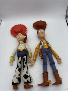 Toy Story Playtime Sceriffo Woody con Cappello da Cowboy Interattivo e Jessie Parlante - Foto 1 di 19