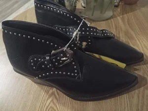 NUEVO CON ETIQUETAS Seven7 Mujer Adolescente Negro Tachonado Botines Talla 7 - Imagen 1 de 5