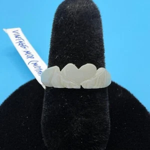 Vintage MOP Mother of Pearl Carved Heart Ring Sz 5.75 6 [GR29] - Picture 1 of 6