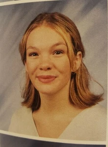 ABBY BRAMMELL SENIOR High School Yearbook STAR TREK ACTRESS - Picture 1 of 5