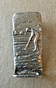 UNIQUE GOLF PIN FOR LAPEL, SWEATER, BAG OR HAT - Push Pin - Pewter  (2907) - Picture 1 of 3