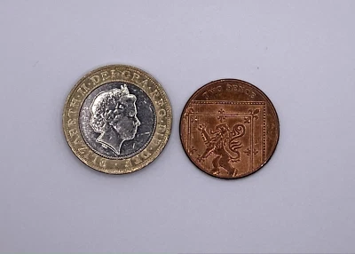 COIN UNIQUE £2-2p TRICK [MAGIC VANISHING COIN 2 POUND and 2 PENNY] CloseUp Magic - Image 1 of 3
