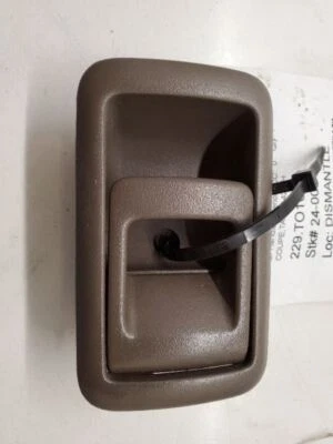 Toyota Tercel cupé, manija de puerta interior derecha, 97-98, tostado, FA42,69205-16100-B0 Foto 1 de 4