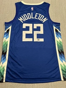 BECKETT COA KHRIS MIDDLETON Autographed Jersey Milwaukee Bucks Basketball #22 - Picture 1 of 2