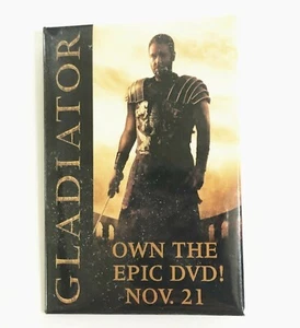 Button Pin Gladiator Russell Crowe Movie Promo Badge Employee 2000 - Picture 1 of 3