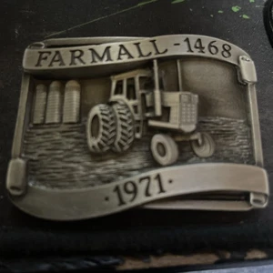 Vintage 1980s LIMITED EDITION 10/500 “Farmall 1468 1971” Belt Buckle - Picture 1 of 10