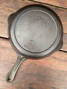 Griswold Puritan #5 Cast Iron Skillet - Picture 1 of 8