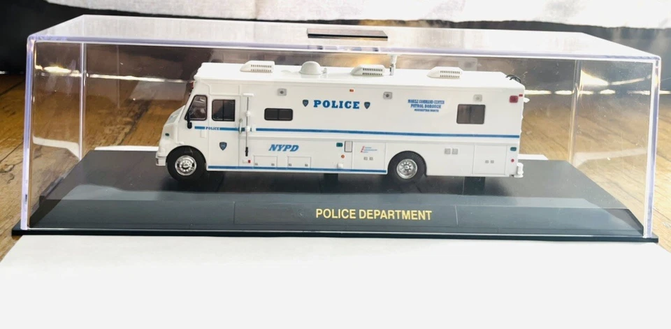 Camión puesto de mando móvil personalizado raro Greenlight NYPD edición limitada 1/64 Foto 1 de 4