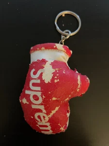 Supreme Boxing Glove Keychain SS08 NOS Red Rare - Picture 1 of 2