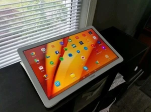 Samsung Galaxy View SM-T670, 32GB, Wi-Fi, 18.4" Tablet, Perfect, White Excellent - Picture 1 of 7