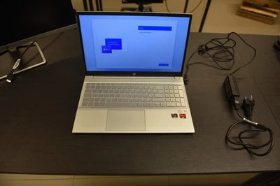 HP Pavilion 15 Ryzen 5 8GB 512GB SSD 15.6” FHD - Immagine 1 di 4