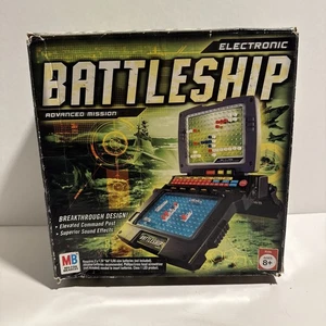 ELECTRONIC BATTLESHIP Advanced Mission Complete Board Game Sounds Talks 2005 - Picture 1 of 8