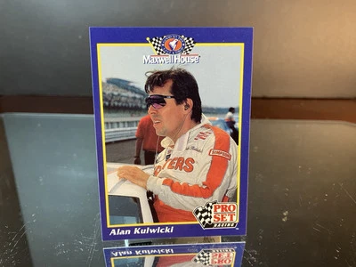 Alan Kulwicki #7 Hooters Pro Set 1992 Card #18 Maxwell House Coffee - Image 1 of 2