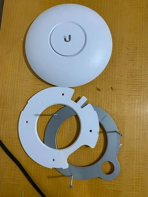 Ubiquiti Networks UniFi UAP-PRO Wireless Access Point - Image 1 of 4