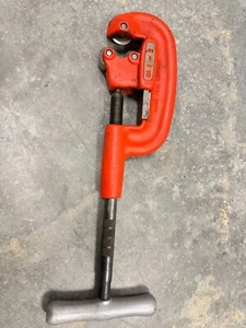 RIGID 2A/202 1/8 to 2 Pipe Cutter Tool-Excellent condition - Picture 1 of 4