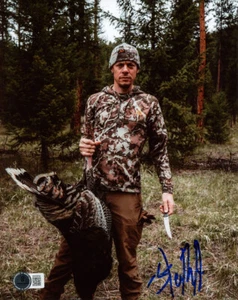 STEVEN RINELLA SIGNIERT 8x10 FOTO JAGD ANGELN NETFLIX FLEISCHBESSER BECKETT BAS - Bild 1 von 2