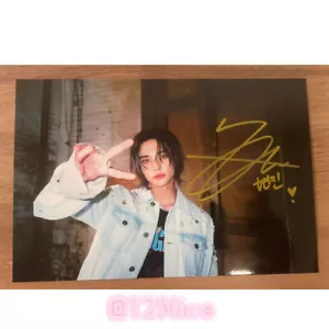 Foto autografiada a mano Hyunjin de Stray Kids colección K-POP 4*6-H1 - Imagen 1 de 1