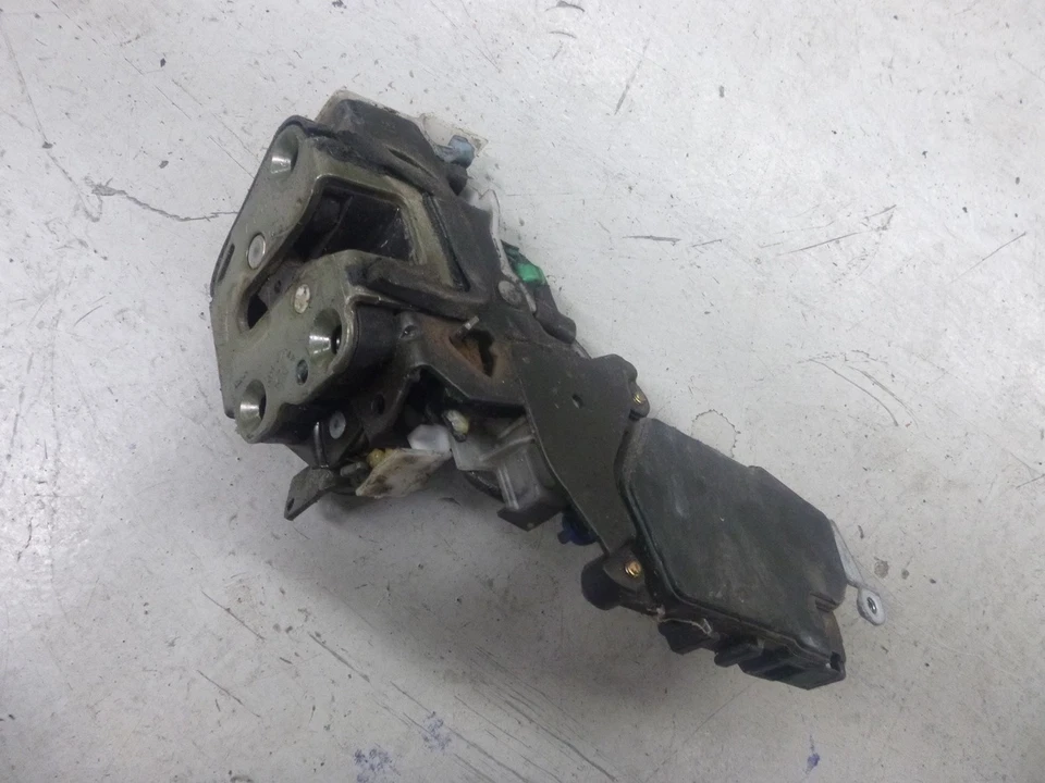 Conjunto de cerradura de pestillo de puerta delantero LHS Subaru Impreza WRX GC8 GF8 Foto 1 de 1